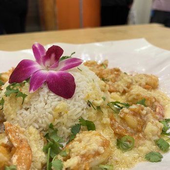206 BCE - Garlic Butter Shrimp Platter - Noodles Near Me - Anaheim, California