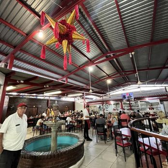 El Pollo De Oro de los Cabos - Front entrance to dining area - Chicken Shop Near Me - La Paz, BCS