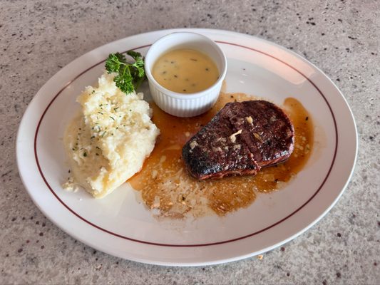 Daniel’s Broiler Downtown by null