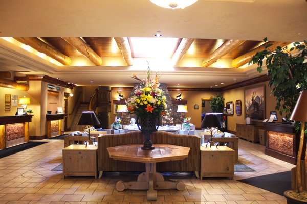 Banff Caribou Lodge & Spa by null