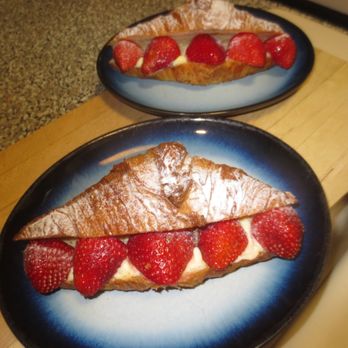 Paris Baguette - strawberry cream croissants - Bakeries Near Me - West Hartford, Connecticut Paris Baguette - strawberry cream croissants - Bakeries Near Me - West Hartford, Connecticut