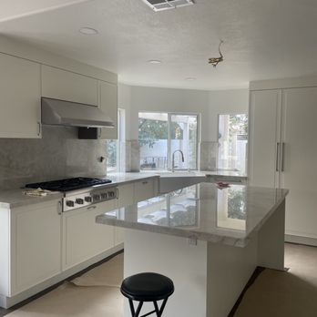Luxiomer Stone Gallery - Kitchen countertops - Countertop Installation Near Me - Thousand Oaks, California