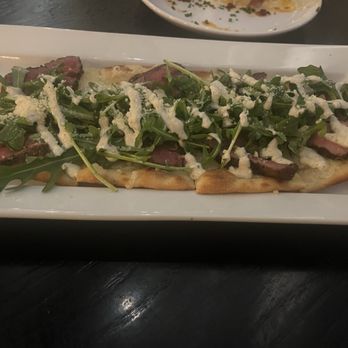 Solera Bar & Tasting Room - Steak flatbread - Tapas Bars Near Me - Baton Rouge, Louisiana