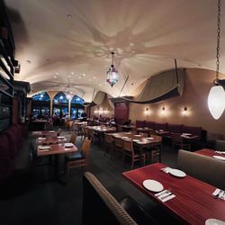 Lebanese Taverna - Inside Lebanese Tavern Pentagon