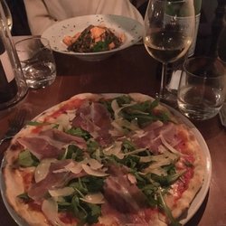 Pizza Parma und Pasta Gatto Nero
