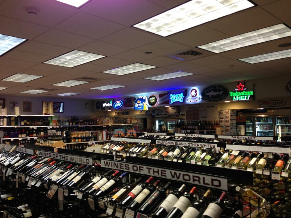 Crown Liquors Logo