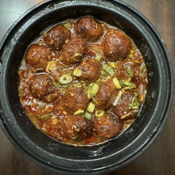 Veggie Crust - Vegetable manchurian - Pizza Near Me - Lowell, Massachusetts