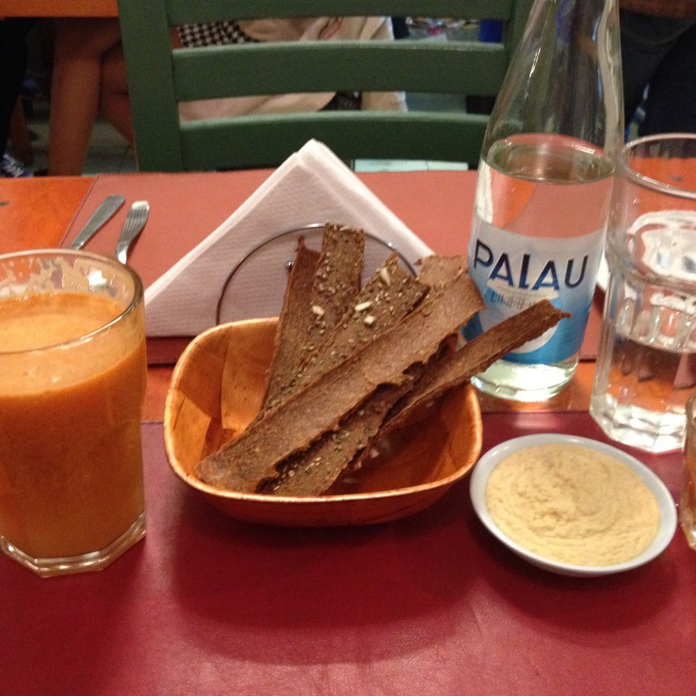 Gf crackers w/hummus, fresh juice, water & tea Gf crackers w/hummus, fresh juice, water & tea