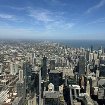 Skydeck Chicago - Observatories Near Me - Chicago, Illinois