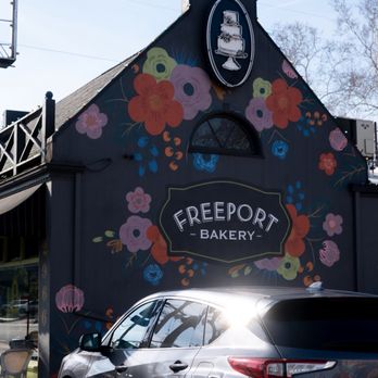 Freeport Bakery - Outside - Bakeries Near Me - Sacramento, California