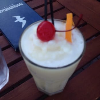 Moonshadows - Piña colada - Seafood Near Me - Malibu, California