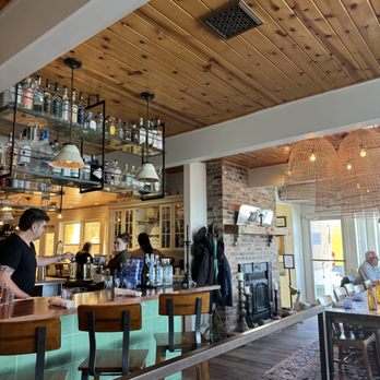Harry's Beach House - Inside - Breakfast & Brunch Near Me - Seattle, Washington Harry's Beach House - Inside - Breakfast & Brunch Near Me - Seattle, Washington