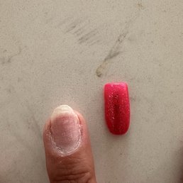 Nails that don't last more than a few days at best Nails that don't last more than a few days at best