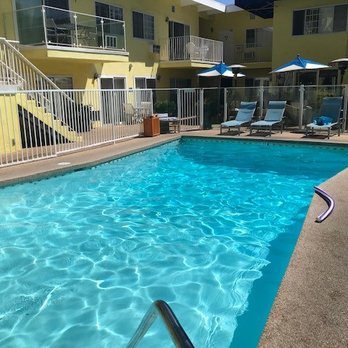Magic Castle Hotel - The pool was small but very clean. - Hotels Near Me - Los Angeles, California