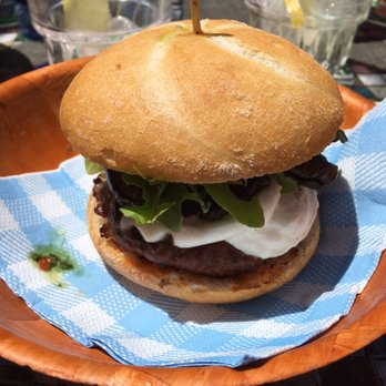 Makamaka - Maradona Burger - Burgers Near Me - Barcelona, B Makamaka - Maradona Burger - Burgers Near Me - Barcelona, B