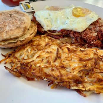 Toast Eatery - House made Corned Beef Hash with English Muffin and Eggs Over Easy - Breakfast & Brunch Near Me - San Francisco, California Toast Eatery - House made Corned Beef Hash with English Muffin and Eggs Over Easy - Breakfast & Brunch Near Me - San Francisco, California