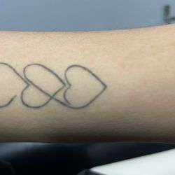 Vicious Vanity Ink - Some lines are uneven again , overpriced  disappointed with my first experience.