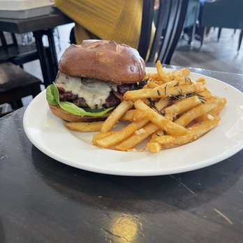 Rembrandts - Wagua burger with garlic fries - Breakfast & Brunch Near Me - Eagle, Idaho