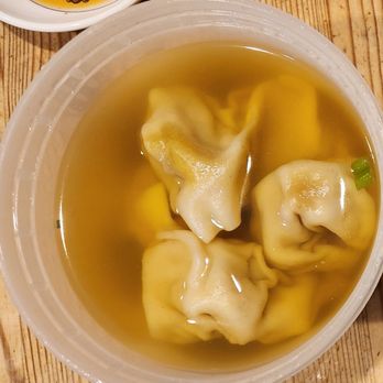 Yue Se - FIVE big won tons in their soup - Hong Kong Style Cafe Near Me - Farmington, Connecticut Yue Se - FIVE big won tons in their soup - Hong Kong Style Cafe Near Me - Farmington, Connecticut