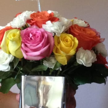 Loudon West End Florist - Roses bouquet for get well received very well in Louden Tennessee! - Florists Near Me - Loudon, Tennessee
