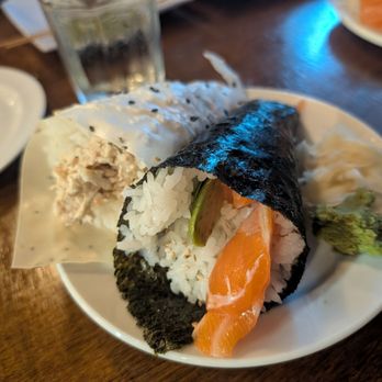 HONDA-YA Tustin - Salmon handroll and crab handroll - Sushi Bars Near Me - Tustin, California