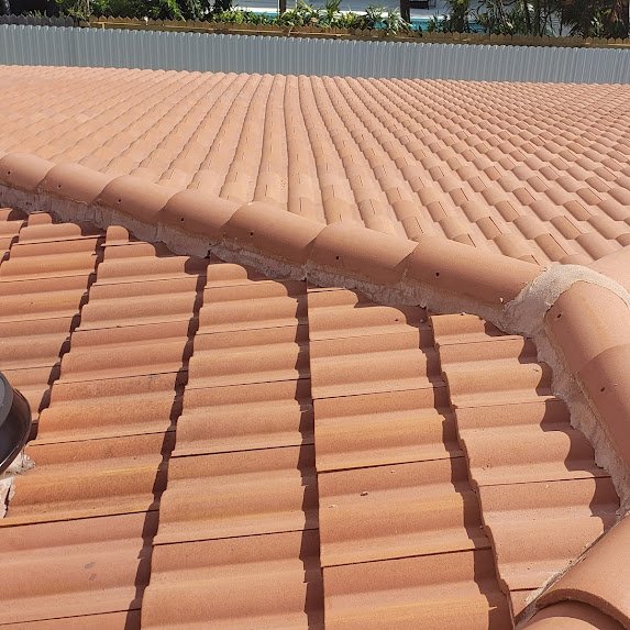 Slide of Mompie Construction Corp