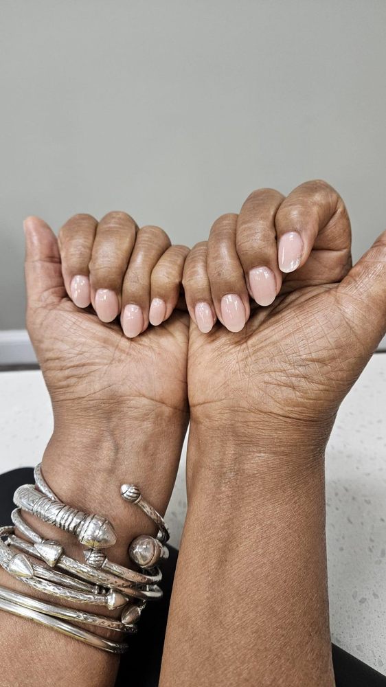 Mia Nail Studio Logo
