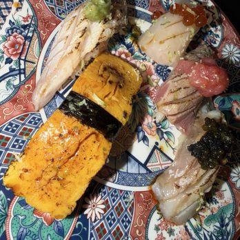 Oyishi Sushi - Custom set of nigiri - Sushi Bars Near Me - New York, New York