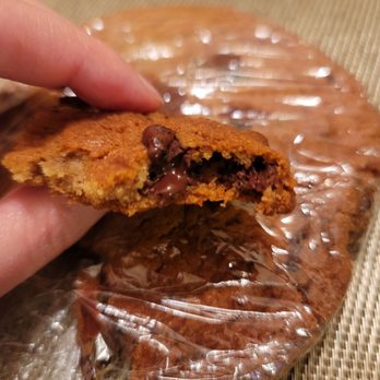 Cowboy Chicken - Chocolate chip cookie - American Near Me - Wylie, Texas Cowboy Chicken - Chocolate chip cookie - American Near Me - Wylie, Texas