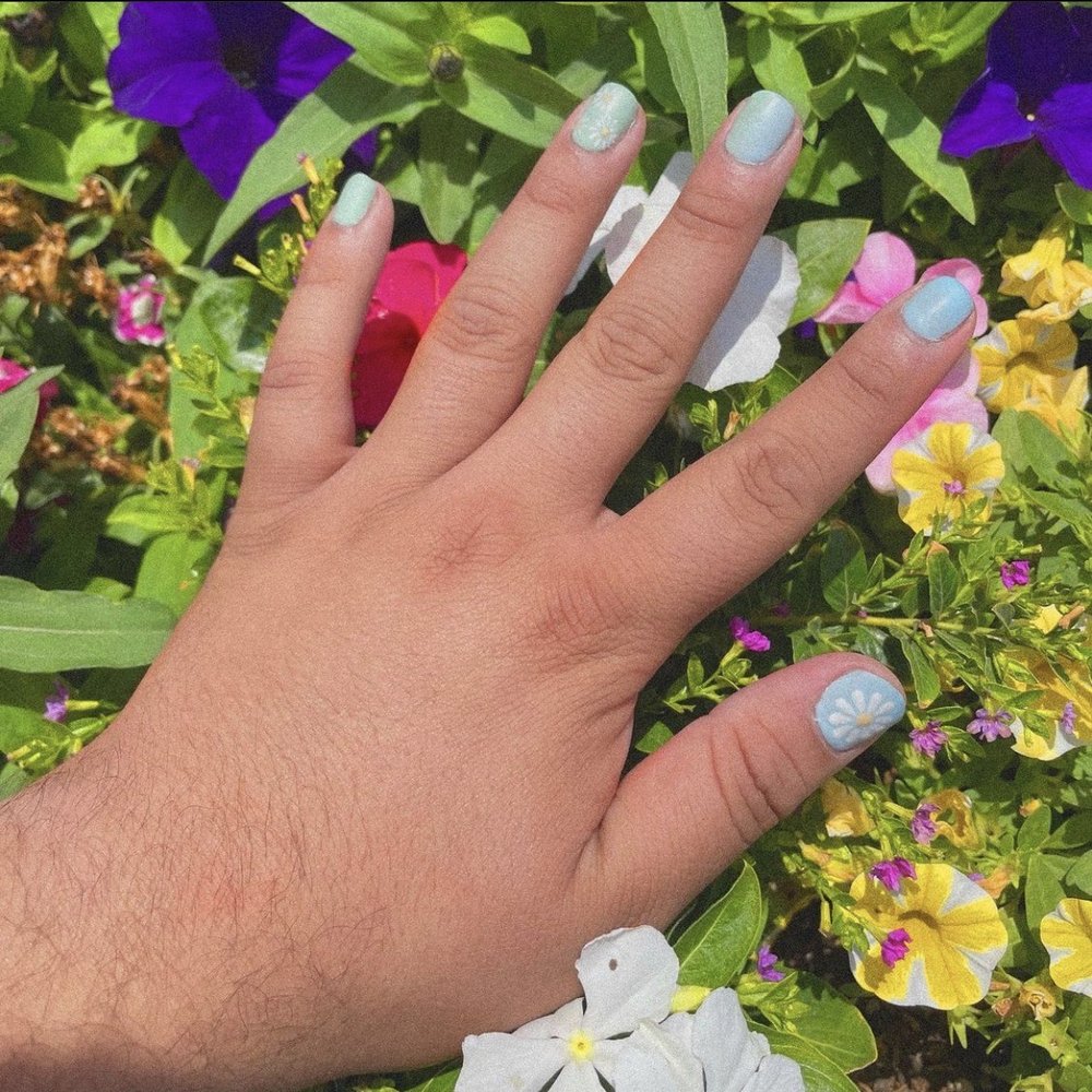Unique Nail & Beauty Studio - Daisy, half light blue, half green matte nails! - Nail Salons Near Me - Long Beach, California Unique Nail & Beauty Studio - Daisy, half light blue, half green matte nails! - Nail Salons Near Me - Long Beach, California