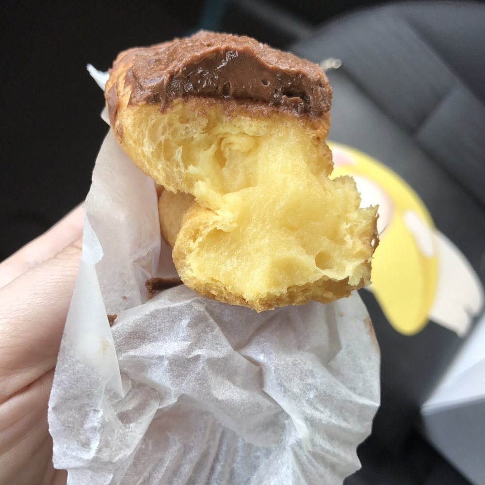 Long’s Bakery - Egg custard stuffed eclair - Bakeries Near Me - Indianapolis, Indiana Long’s Bakery - Egg custard stuffed eclair - Bakeries Near Me - Indianapolis, Indiana
