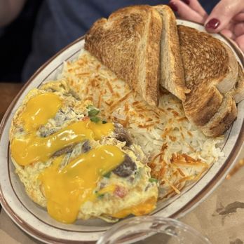 B & B Dockside - Steak omelette - Burgers Near Me - Westerly, Rhode Island