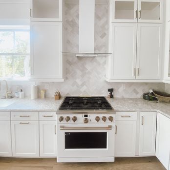 Floor Authority - A backsplash installed in a kitchen with a herringbone pattern - Flooring Near Me - Myrtle Beach, South Carolina Floor Authority - A backsplash installed in a kitchen with a herringbone pattern - Flooring Near Me - Myrtle Beach, South Carolina