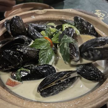 Siam Thai - Mussel Green Curry - Thai Near Me - Flushing, New York Siam Thai - Mussel Green Curry - Thai Near Me - Flushing, New York