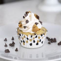 Robin's Cupcakes - Chocolate Chip Cookie  Cupcake