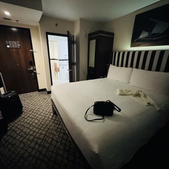 Archer Hotel New York - Room - Hotels Near Me - New York, New York Archer Hotel New York - Room - Hotels Near Me - New York, New York
