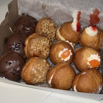 New Palace Bakery - 3 Triple Chocolate, 3 Peanut Butter & Jelly, 2 Strawberry Cheesecake, 2 Orange Creamski, and 2 Buttercream Paczkis - Bakeries Near Me - Hamtramck, Michigan