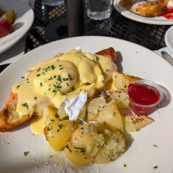 Red House Cafe - Smoked Salmon Benedict - Breakfast & Brunch Near Me - Pacific Grove, California Red House Cafe - Smoked Salmon Benedict - Breakfast & Brunch Near Me - Pacific Grove, California