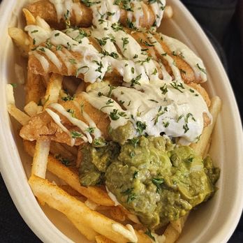 Val's Vegan Kitchen - Fysh and chips with guacamole and tarter sauce - Vegan Near Me - San Diego, California