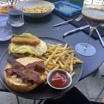 Isla & Co. West Palm Beach - Breakfast sandwich - Bars Near Me - West Palm Beach, Florida