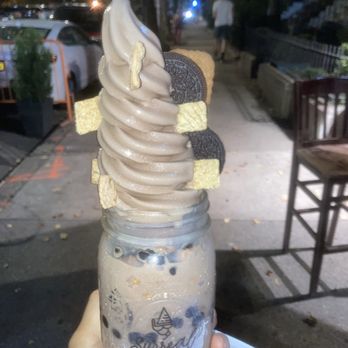 Surreal Creamery - Ice Cream & Frozen Yogurt Near Me - New York, New York Surreal Creamery - Ice Cream & Frozen Yogurt Near Me - New York, New York