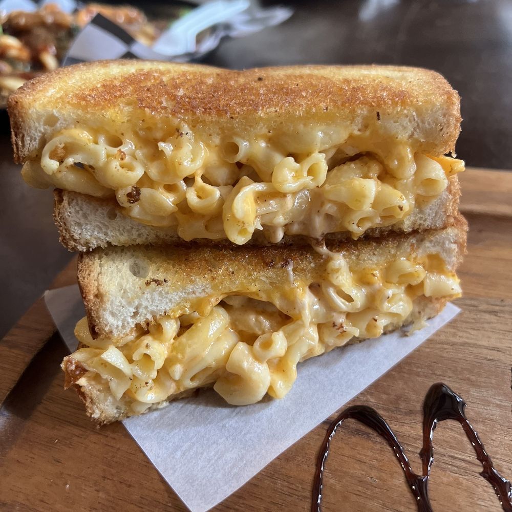 Grilled Cheese Gallery - The Mac Daddy - Ice Cream & Frozen Yogurt Near Me - St. Augustine, Florida