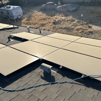 T&D’S Pressure Clean - Dust covered solar panels - Pressure Washers Near Me T&D’S Pressure Clean - Dust covered solar panels - Pressure Washers Near Me