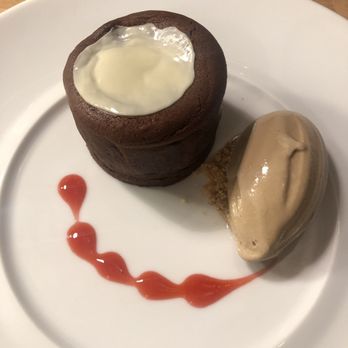 La Régalade - Chocolate lava cake with coffee ice cream - French Near Me - Paris, 75