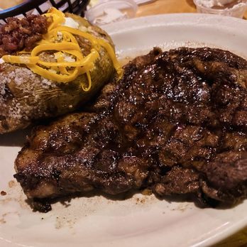Texas Roadhouse - My very thin steak - American Near Me - Mckinney, Texas