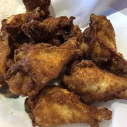 Bear Tracks Bar & Grill - Hot wings