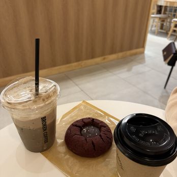 Broken Coffee - Fort Apache - Seasonal Cookie (red velvet), Roasted Matcha Latte, Broken Cream Roasted Matcha - Coffee & Tea Near Me - Las Vegas, Nevada