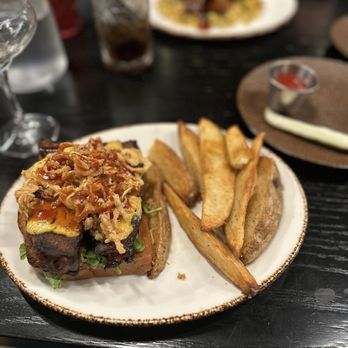 The Foundry Rooftop - Meatloaf sandwich - Beer, Wine & Spirits Near Me - Dayton, Ohio