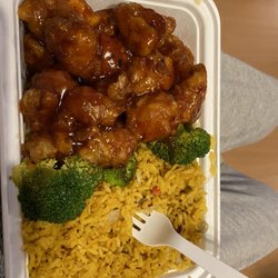 Fu-Lin Chinese Restaurant - General Tso's Chicken