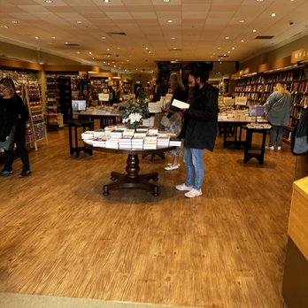 Waterstones - Edinburgh - Bookstores Near Me - Edinburgh, EDH Waterstones - Edinburgh - Bookstores Near Me - Edinburgh, EDH